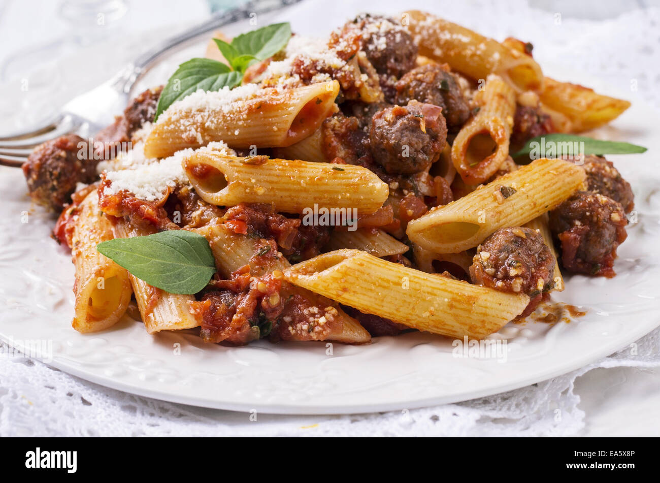Primo Rigate rigate con salsiccia Stock Photo - Alamy
