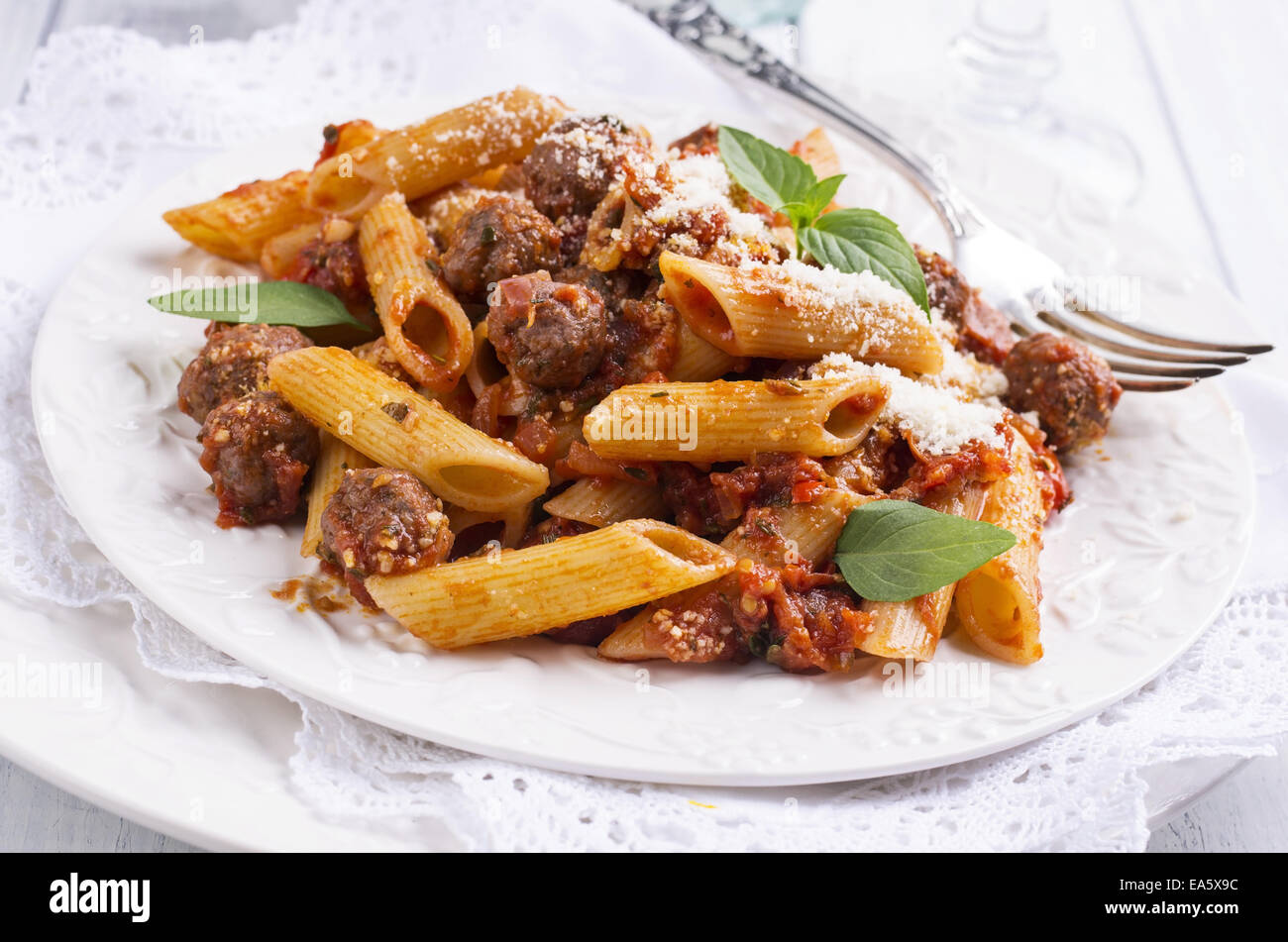 Primo Rigate rigate con salsiccia Stock Photo - Alamy