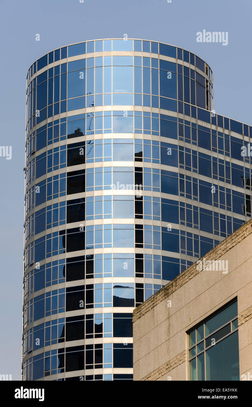 skyscraper of glass and mirrors in Vancouver Stock Photo Alamy