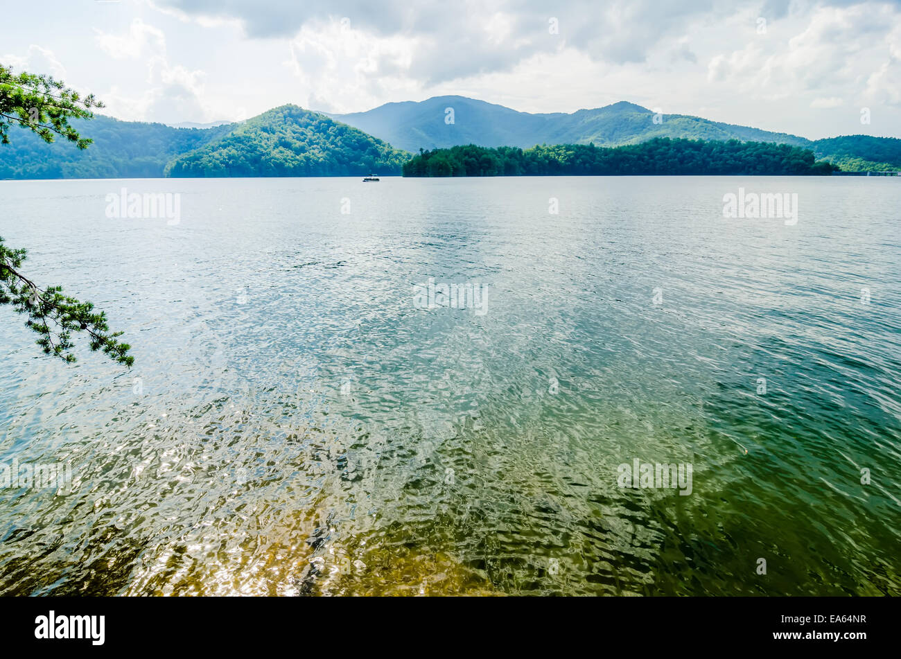 lake santeetlah in great smoky mountains nc Stock Photo Alamy