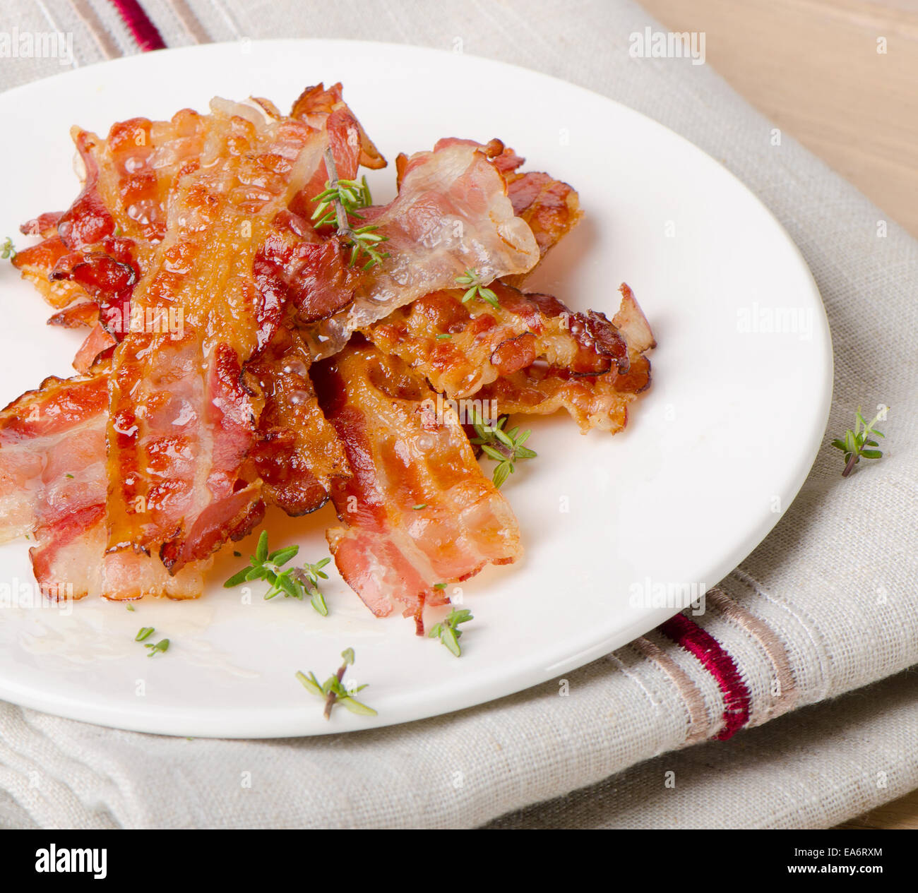 Cooked streaky bacon hi-res stock photography and images - Alamy