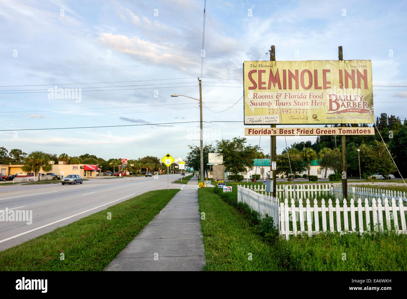 Indiantown Florida,SW Warfield Boulevard,road,highway,sign,logo