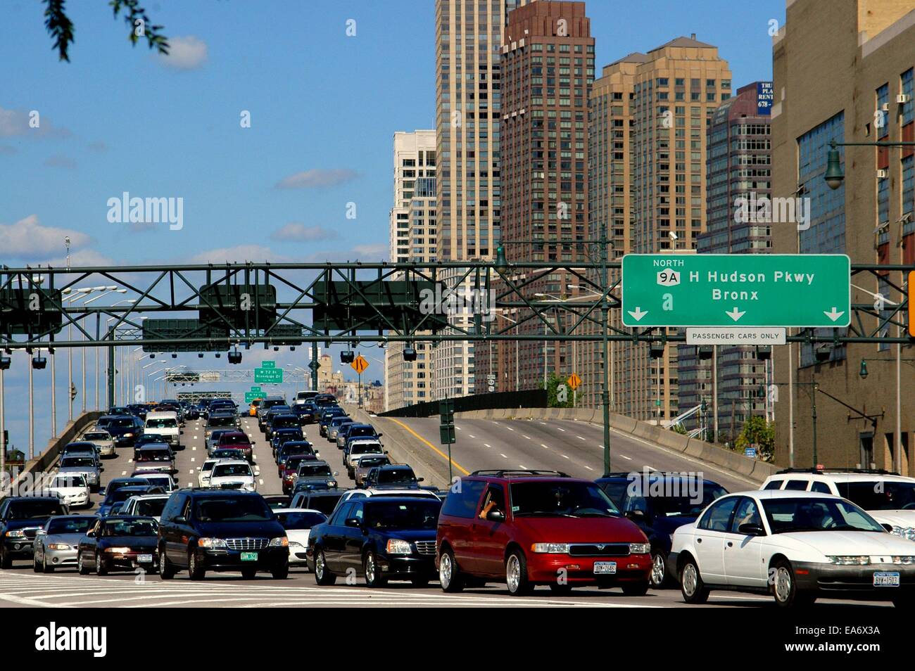 NYC:  Bumper-to-bumper traffic fills the southbound lanes of the Miller Highway (Route 9) on the west side of Manhattan Stock Photo