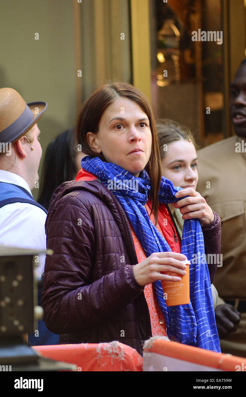 Sutton Foster and the cast of Violet perform on Today show Best of