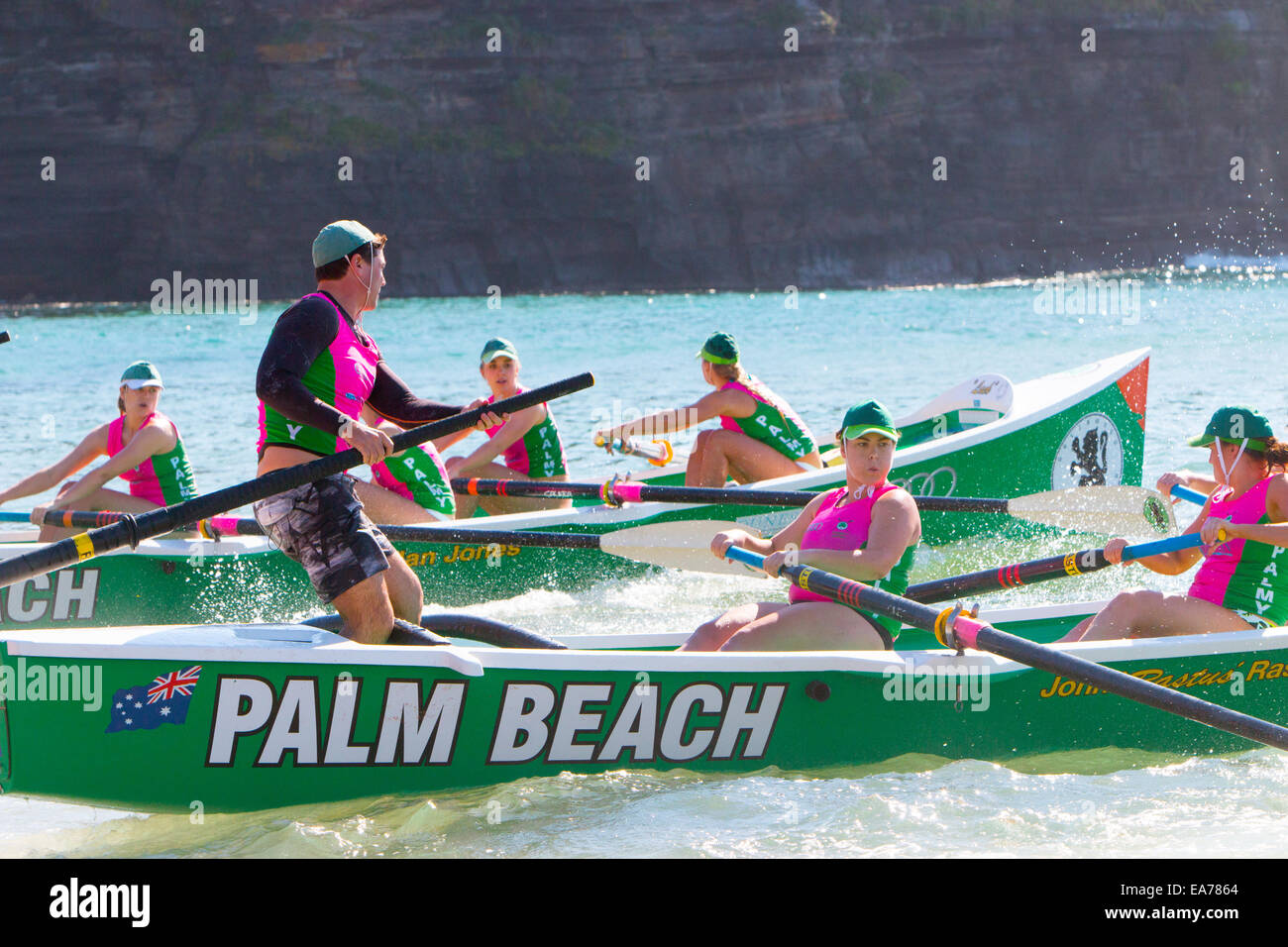 Sydney, Australia. 8th Nov, 2014. Summer surfboat racing carnival competition amongst surfclubs located on Sydney's northern beaches begins at Bilgola Beach. Australia Credit:  martin berry/Alamy Live News Stock Photo