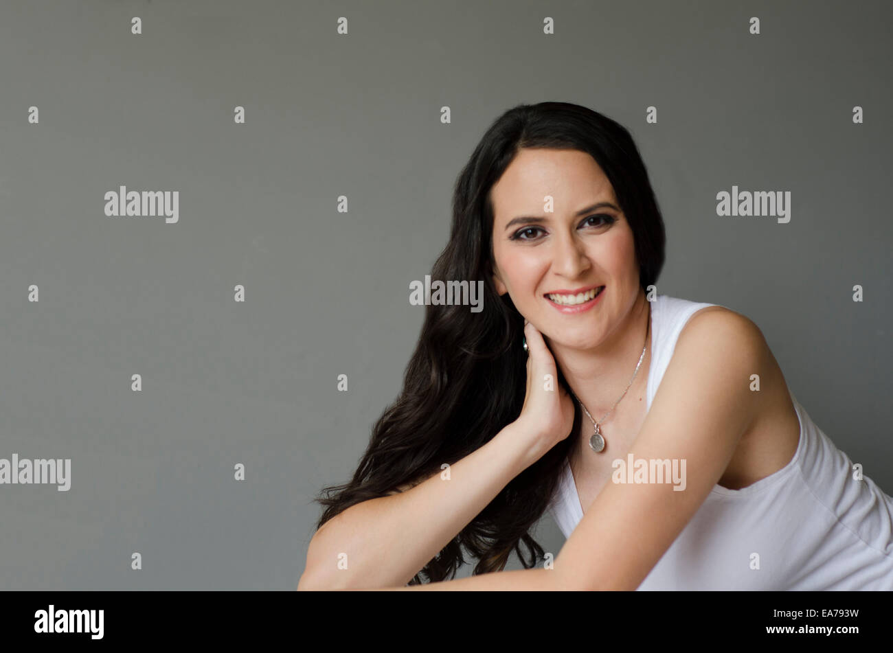 Smiling brunette hi-res stock photography and images - Alamy