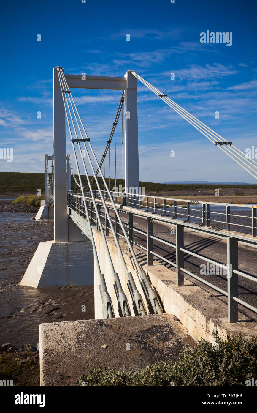 Vertical bridge shot hi-res stock photography and images - Alamy