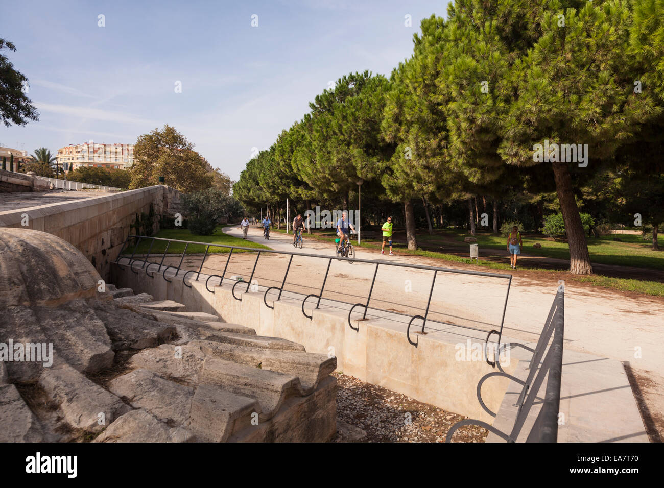 Cyclists ,runners and walkers in the jardines de turia, valencia, spain. Stock Photo