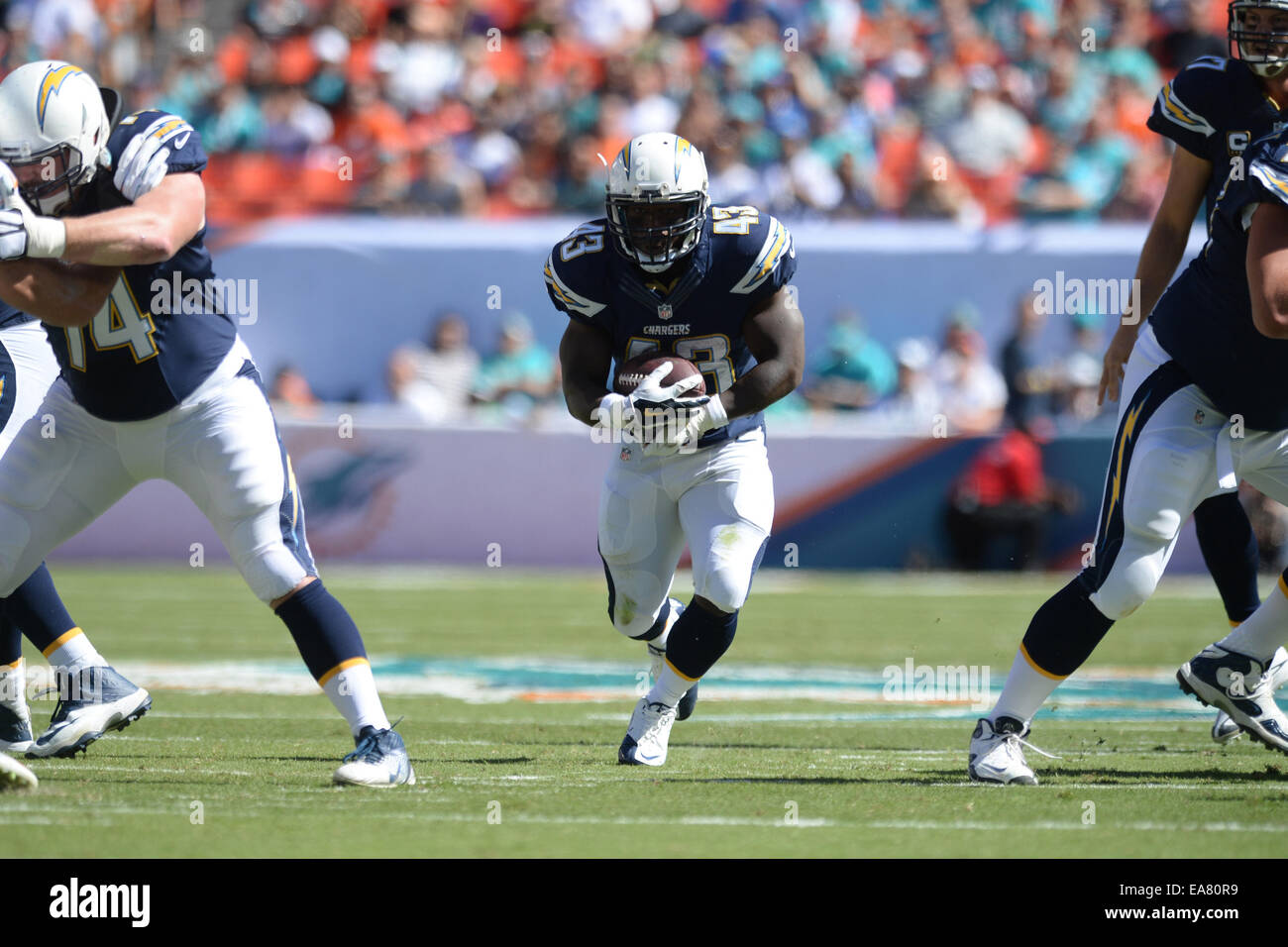 Chargers stadium hi-res stock photography and images - Page 54 - Alamy