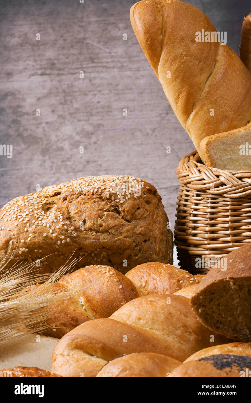 bread and basket near the wall Stock Photo Alamy