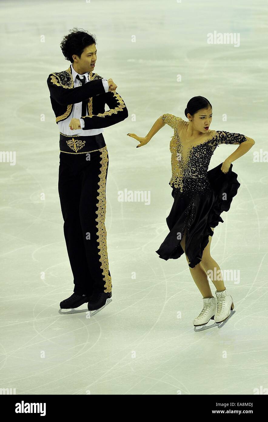 Shanghai, Popular Republic of China. 8th Nov, 2014. Participating Pairs, SHIYUE WANG and XINYU LIU (CHINA). Lexus Shanghai ISU Grand Prix at Oriental Sport Center in Shanghai est China. Credit:  Marcio Machado/ZUMA Wire/Alamy Live News Stock Photo