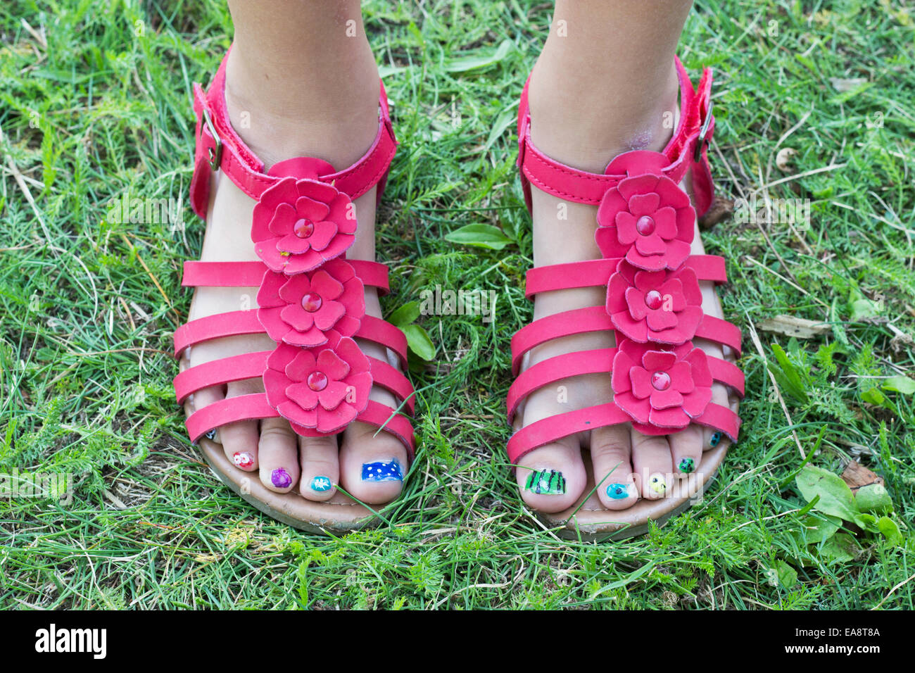 Little Girls Barefoot Sandals