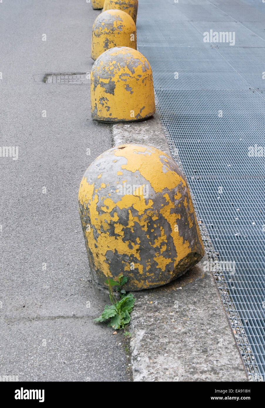 Stone bollards Stock Photo: 75186625 - Alamy