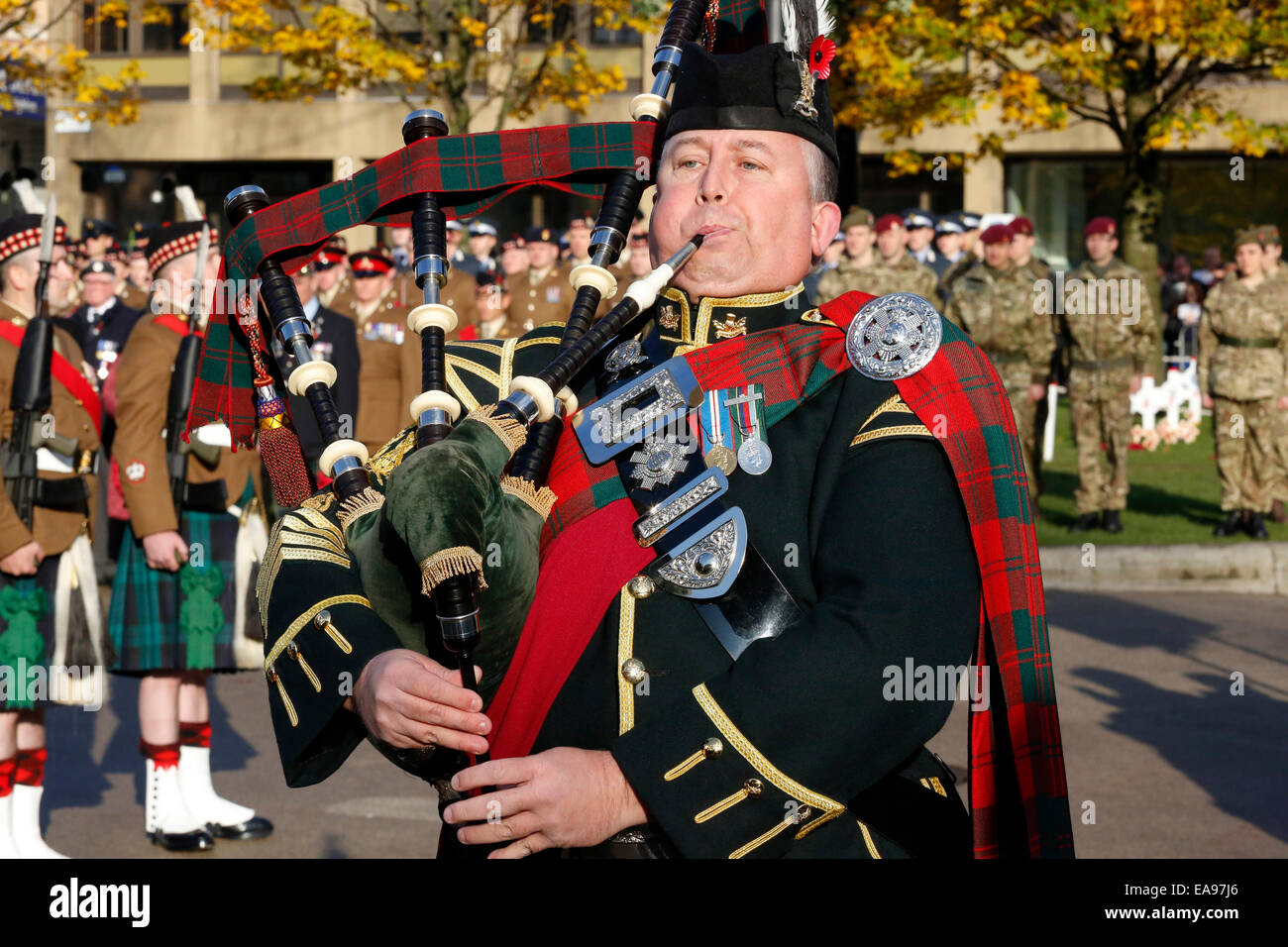 Glasgow, UK. 09th Nov, 2014. The annual Remembrance Day Parade was held at the Cenotaph in George Square, Glasgow, outside the City Chambers.  All Scottish regiments  and armed services were represented at the Parade and many dignitaries and Members of the Scottish Parliament also attended to lay wreaths, including Nicola Sturgeon, First Minister Designate, Johanne Lamont, past leader of the Labour Party in Scotland and Ruth Davidson, leader of the Scottish Conservatives. Credit:  Findlay/Alamy Live News Stock Photo