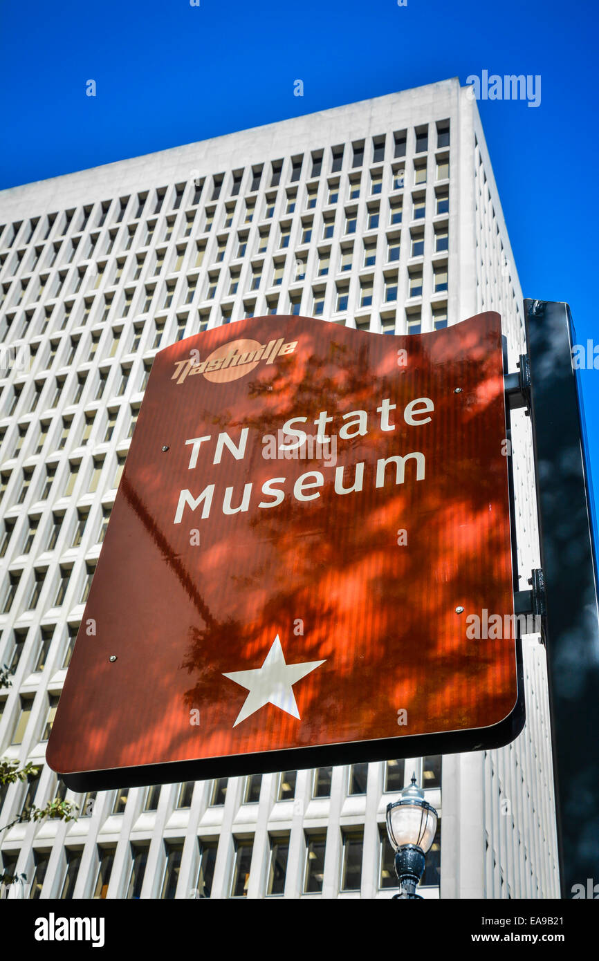 Tennessee State Museum street sign marks the entrance to the building in downtown  Nashville, TN Stock Photo