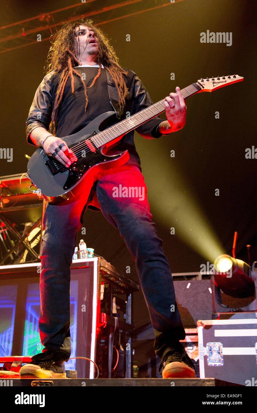 Madison, Wisconsin, USA. 8th Nov, 2014. Guitarist JAMES ''MUNKY'' SHAFFER of the band Korn performs live at the Alliant Energy Center in Madison, WIsconsin © Daniel DeSlover/ZUMA Wire/Alamy Live News Stock Photo