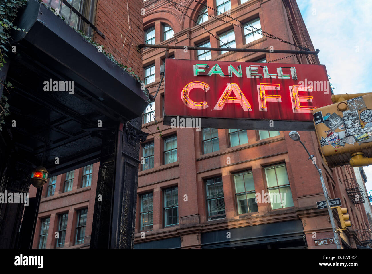 fanelli’s cafe new york ny 10012