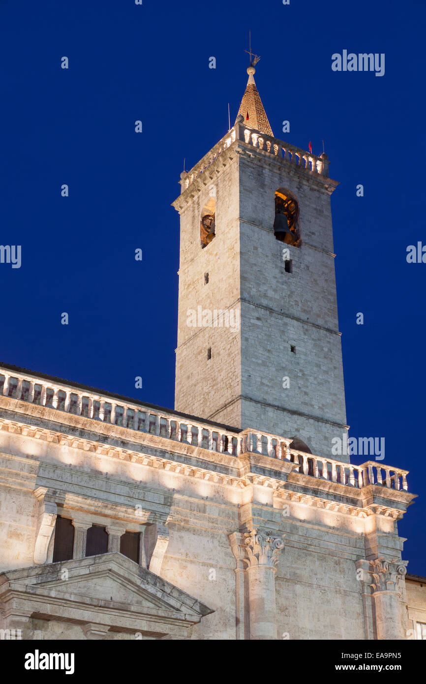 Duomo (Cathedral) at dusk, Ascoli Piceno, Le Marche, Italy Stock Photo