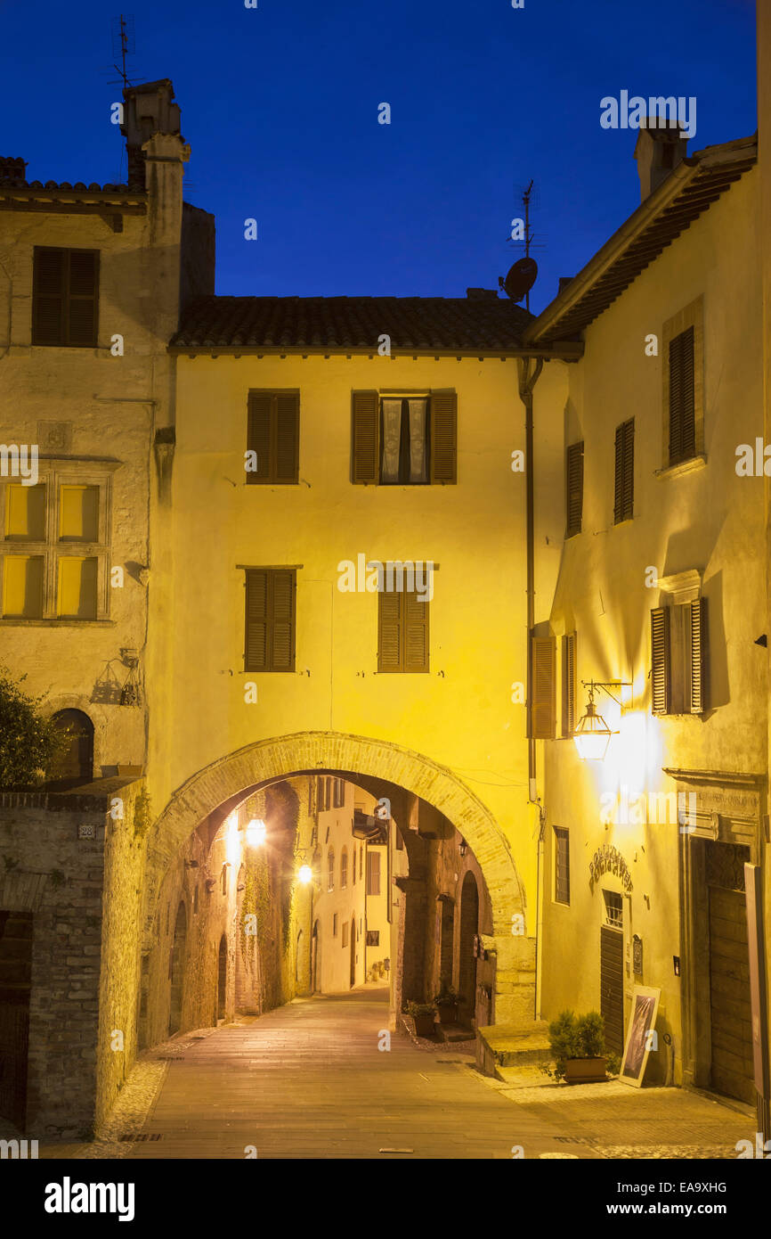 Archway alley alleyway hires stock photography and images Alamy