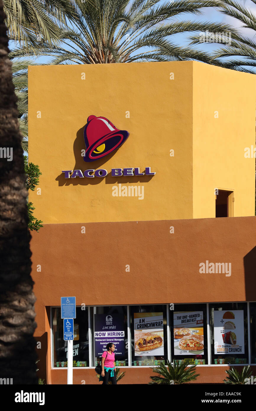 Exterior taco bell chain restaurant hires stock photography and images