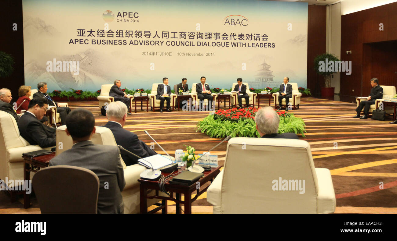 Beijing, China. 10th Nov, 2014. Chinese President Xi Jinping attends a group discussion during the APEC Business Advisory Council Dialogue With Leaders in Beijing, China, Nov. 10, 2014. © Lan Hongguang/Xinhua/Alamy Live News Stock Photo