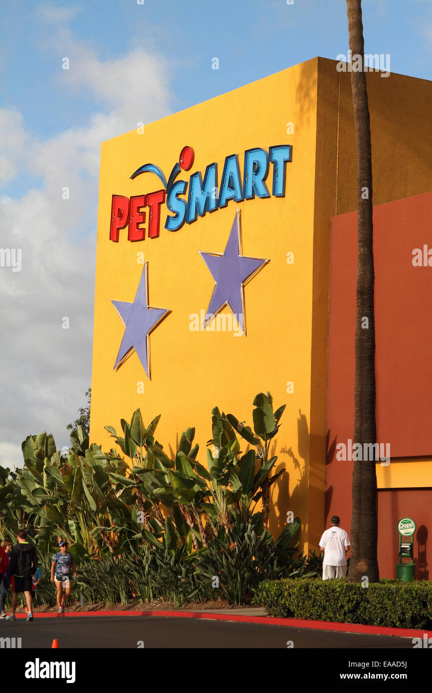 Petsmart sign hires stock photography and images Alamy