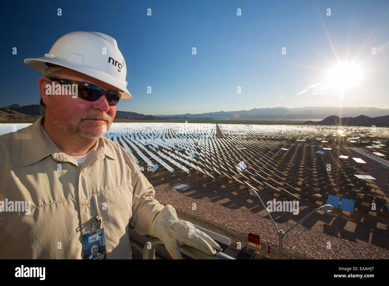 A worker at the Ivanpah Solar Thermal Power Plant in California''s