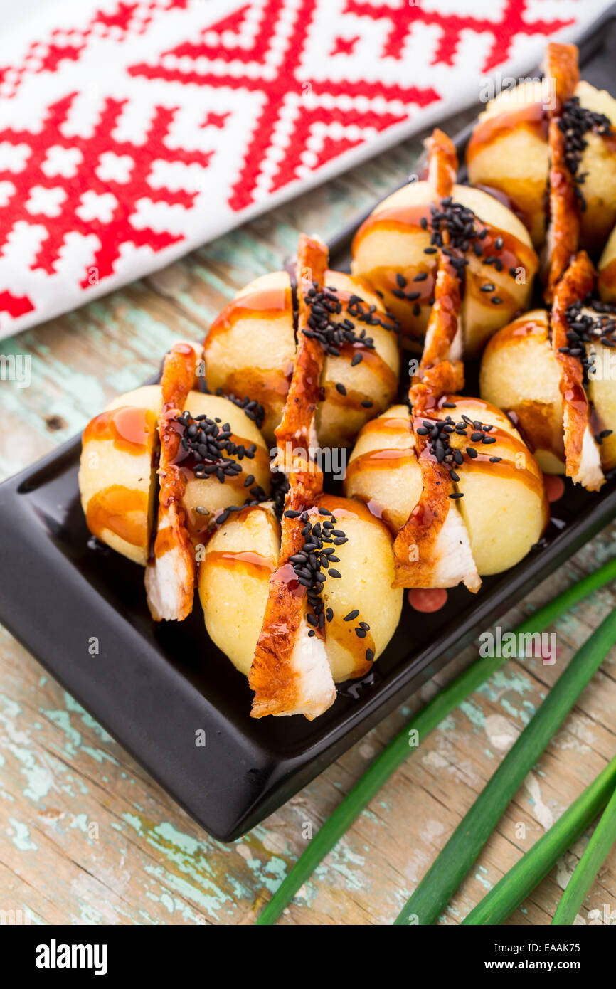 https://c8.alamy.com/comp/EAAK75/potato-gnocchi-with-smoked-eel-EAAK75.jpg