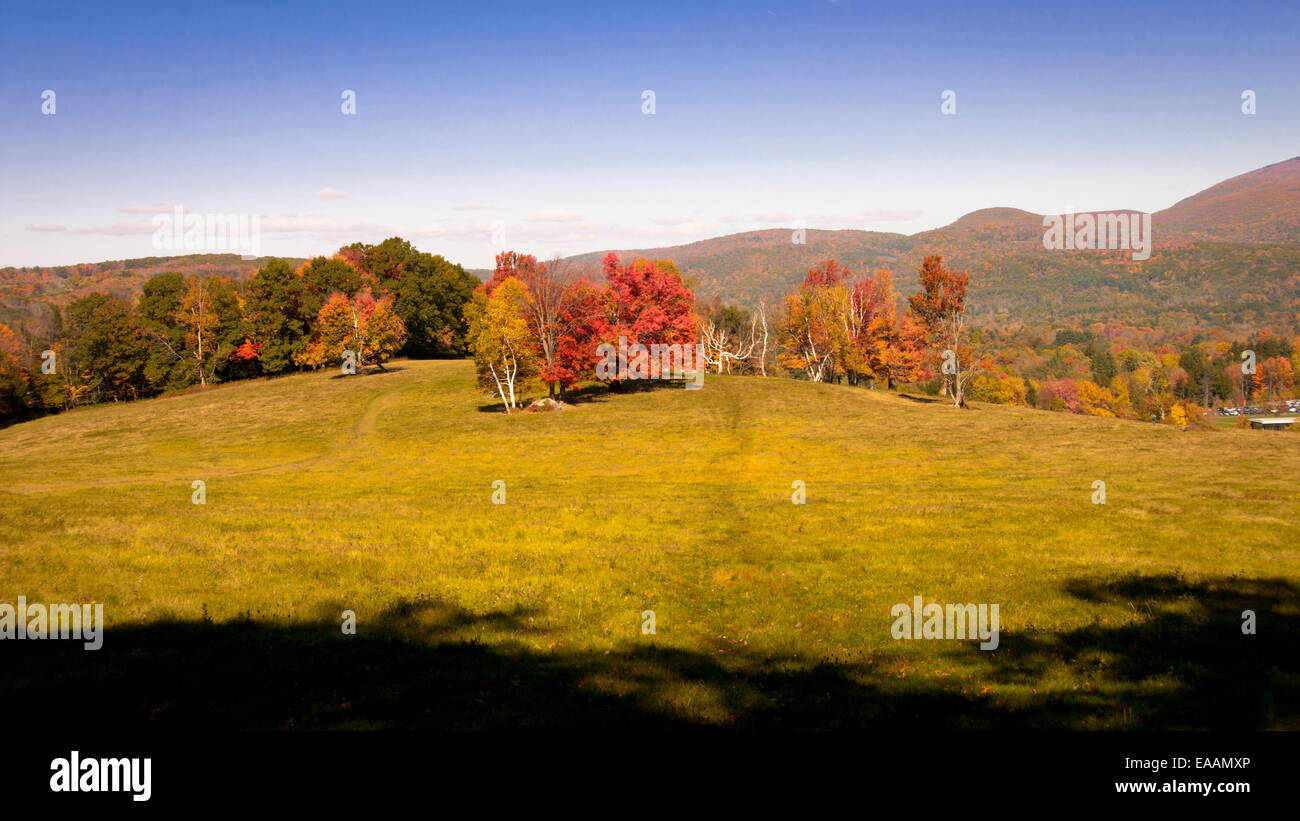 Autumn landscape in northern new england hi-res stock photography and ...