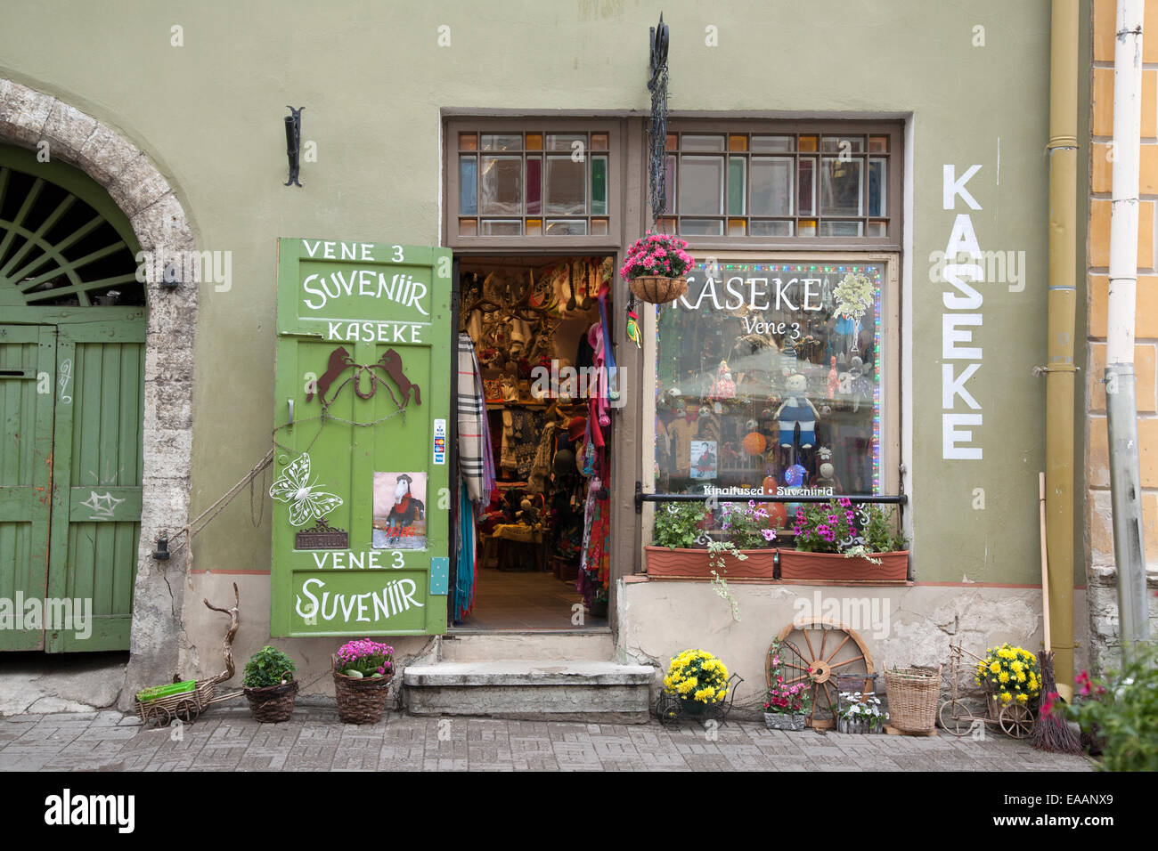 Souvenir shop tallinn estonia hires stock photography and images Alamy