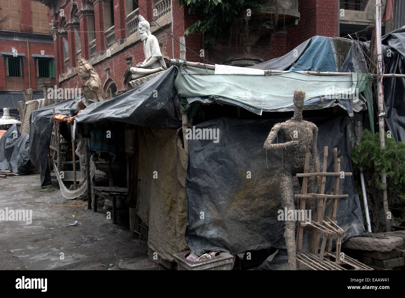 Kumartuli (Kumortuli), a sculptors' and potters’ quarter in north