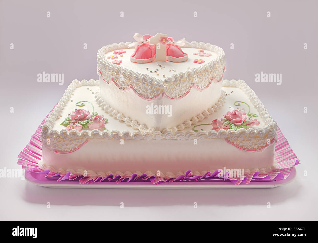 Online Red Velvet Photo Cake For Birthday One kg Gift Delivery in UAE - FNP
