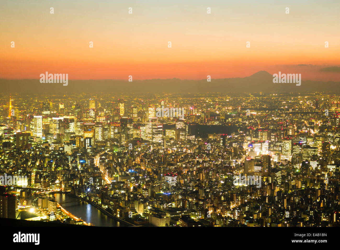 Tokyo cityscape mt fuji hi-res stock photography and images - Alamy
