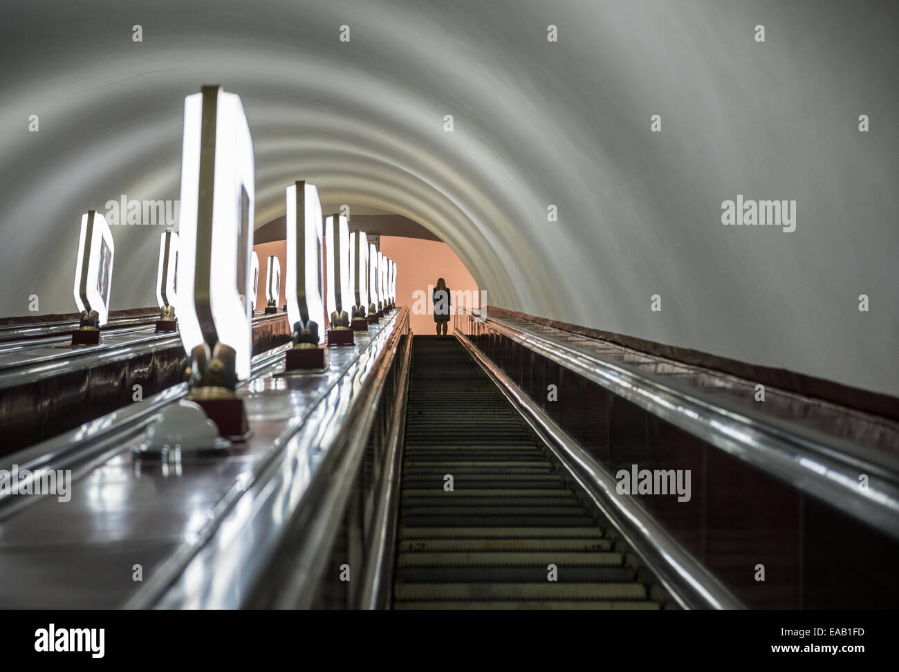 Deepest underground tube station hires stock photography and images