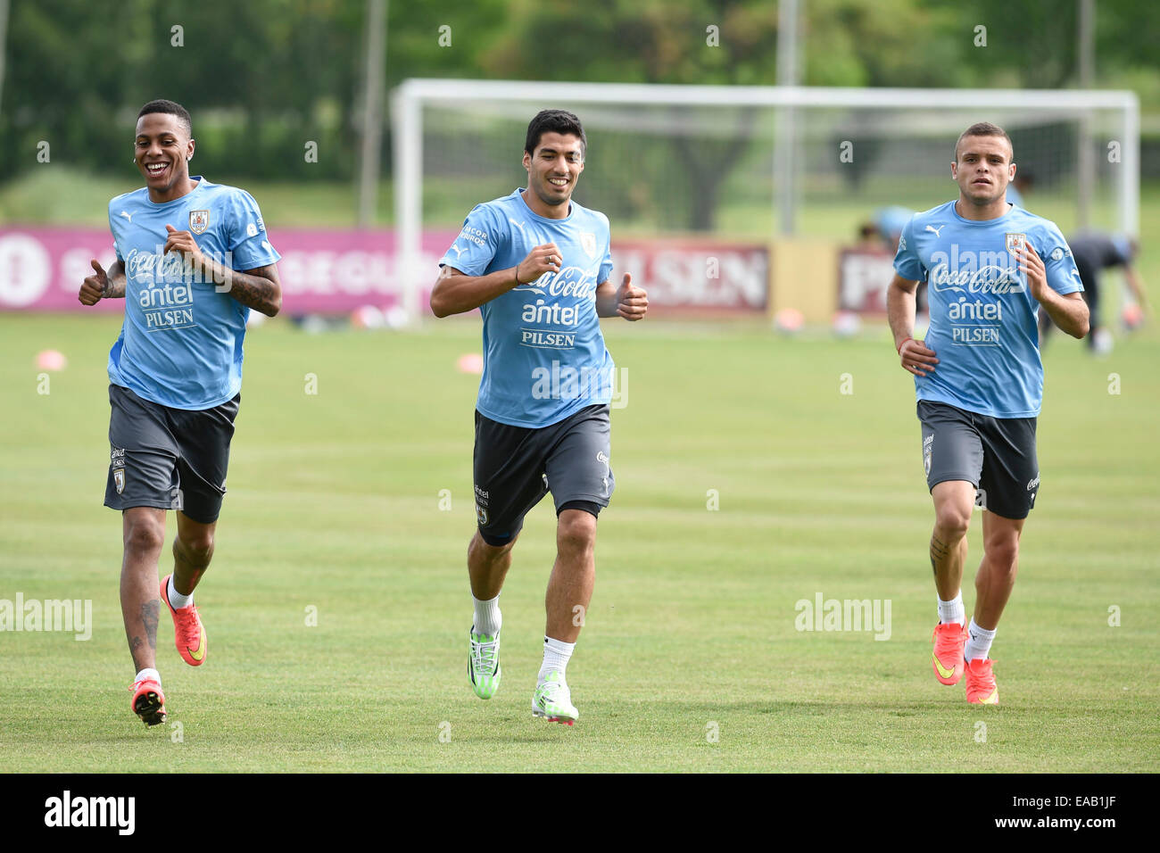 Montevideo, Uruguay. 10th Nov, 2014. Abel Hernandez (L), Luis Suarez(C) and Jonathan Rodriguez of Uruguay's national soccer team, take part in a training session at the Uruguay Celeste complex in Montevideo, capital of Uruguay, on Nov. 10, 2014. Uruguay's national soccer team will meet Costa Rica in a friendly match on Nov. 12. © Nicolas Celaya/Xinhua/Alamy Live News Stock Photo