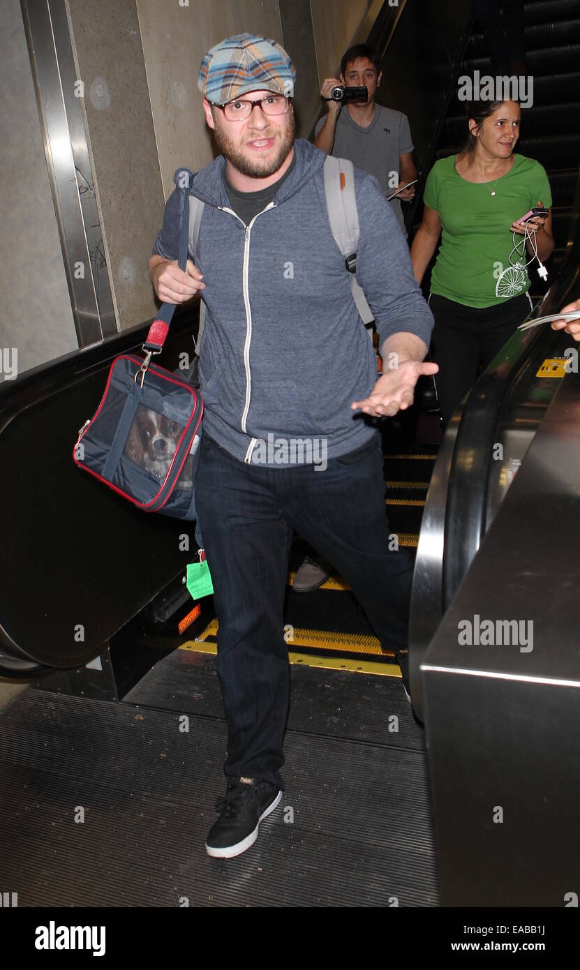 Seth Rogen arrives at Los Angeles International (LAX) airport  Featuring: Seth Rogen Where: Los Angeles, California, United States When: 08 May 2014 Stock Photo