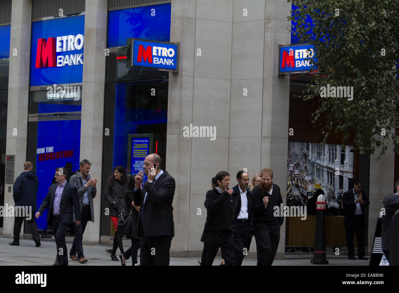 metro bank farnham road