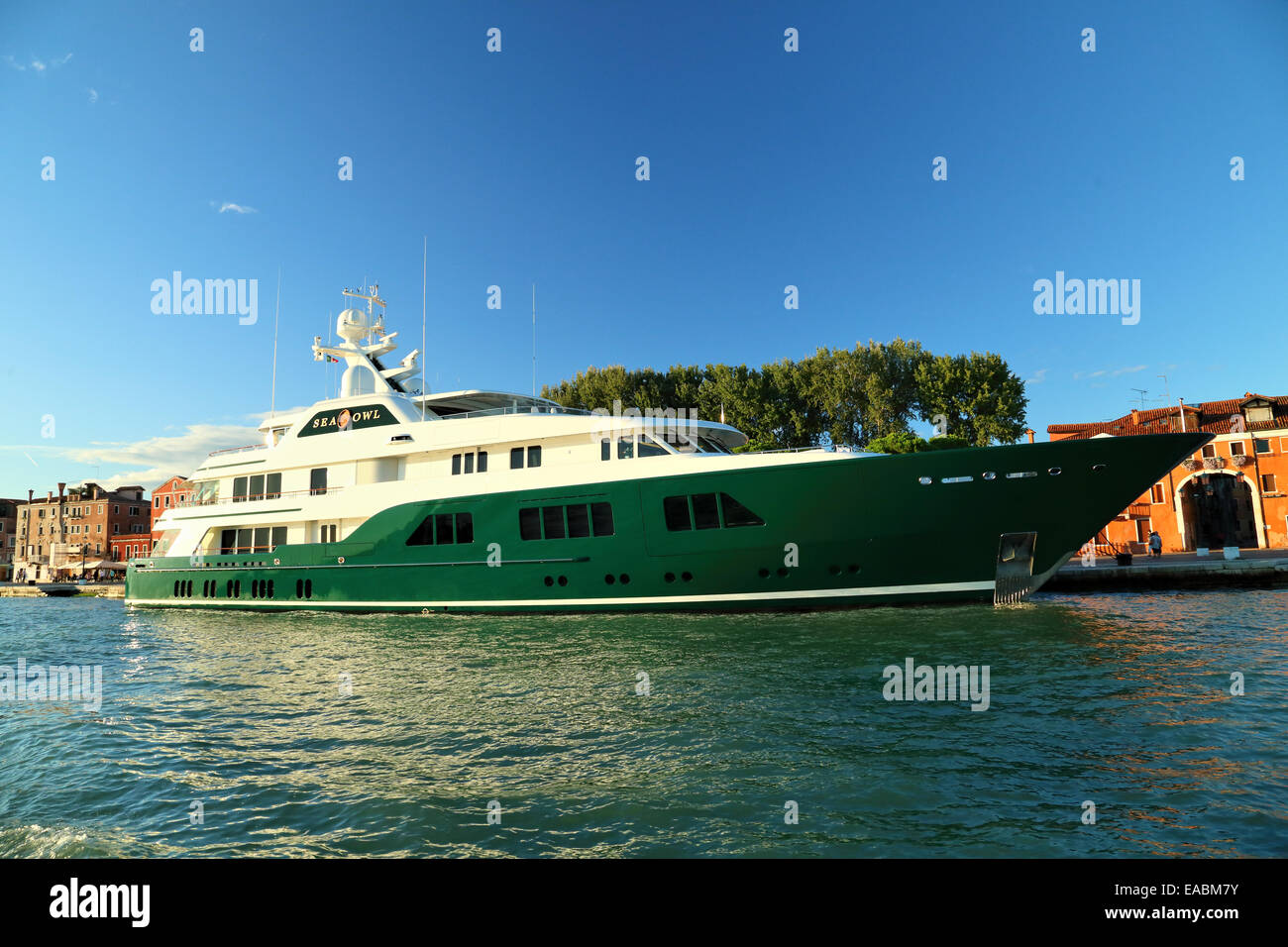 Royal Van Lent, high-end yachts - Other activities – LVMH