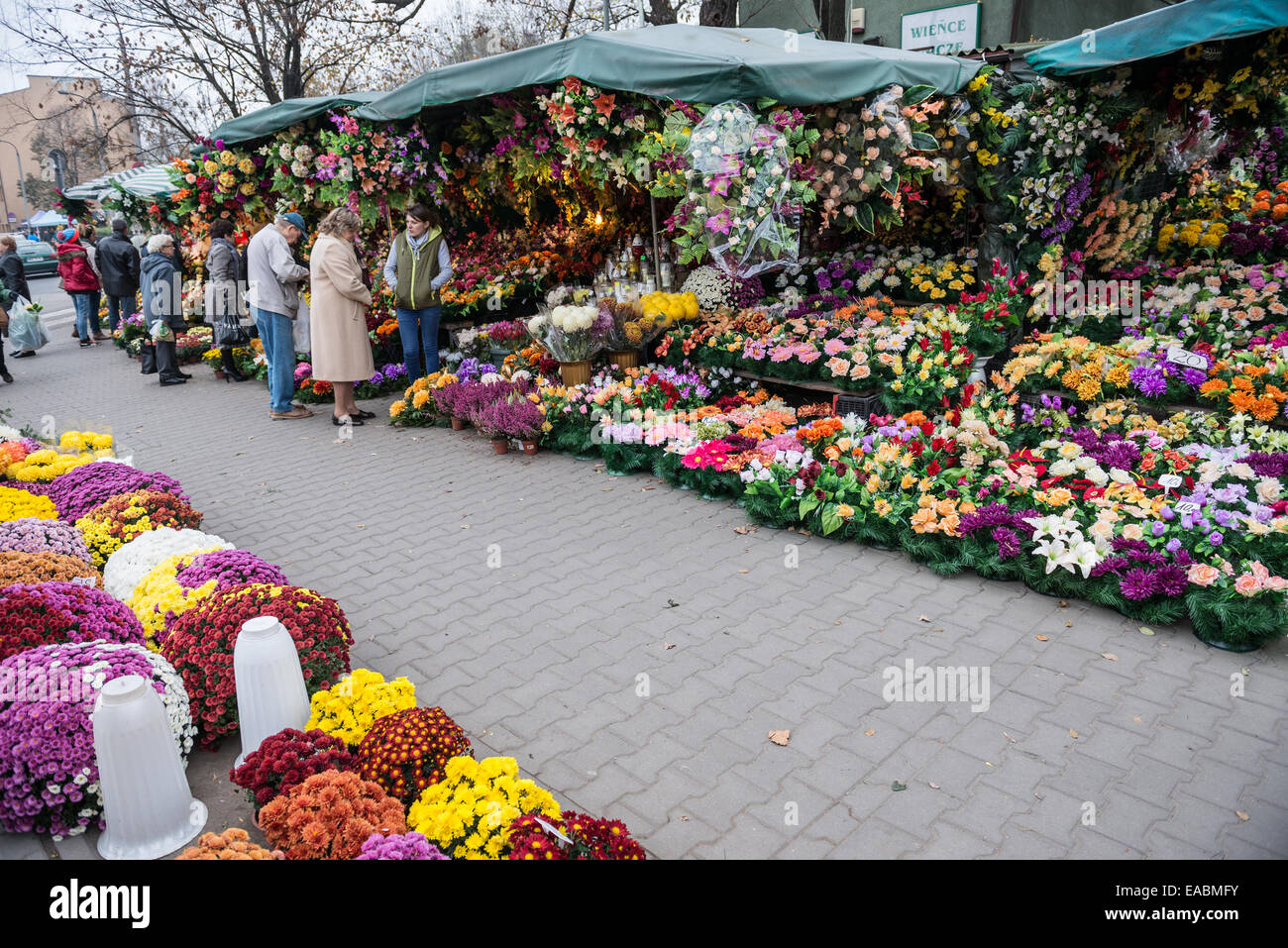 flower shop on Wolski Cemetery in Warsaw, Poland during All Saints Day Stock Photo - Alamy
