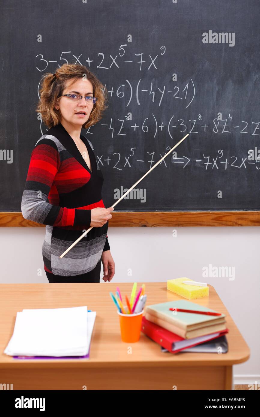 Фотография учителя математики. Математика учитель. Где найти учителя математики. Медведев василий викторович. Мой учитель математики.