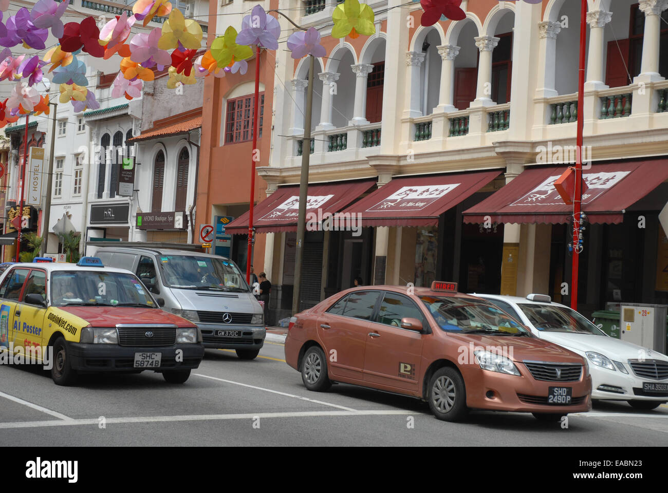 Traffic on South Bridge Road, with street decorations for Mid-Autumn Festival, Singapore Stock Photo
