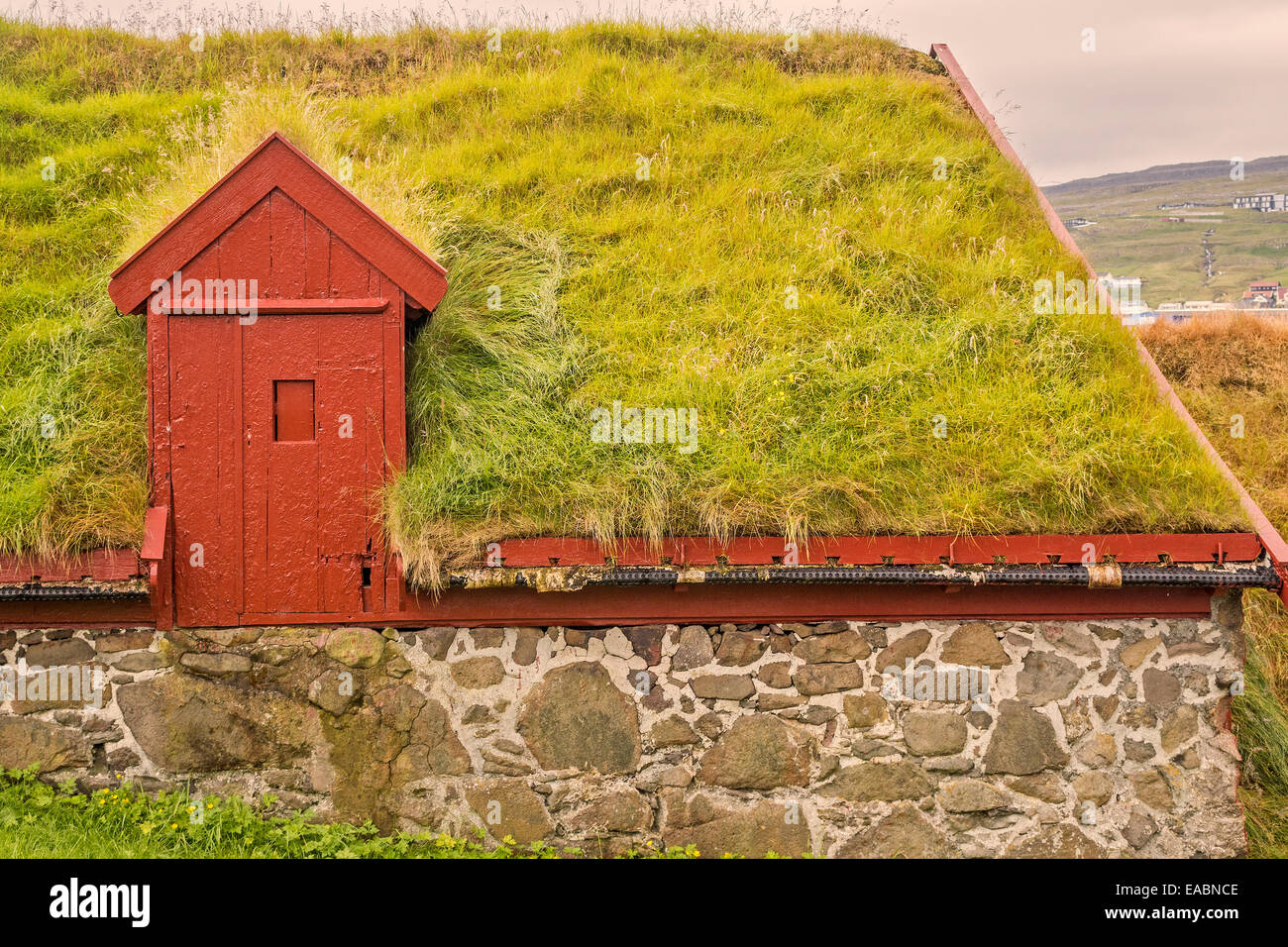 Grass roofs hires stock photography and images Alamy