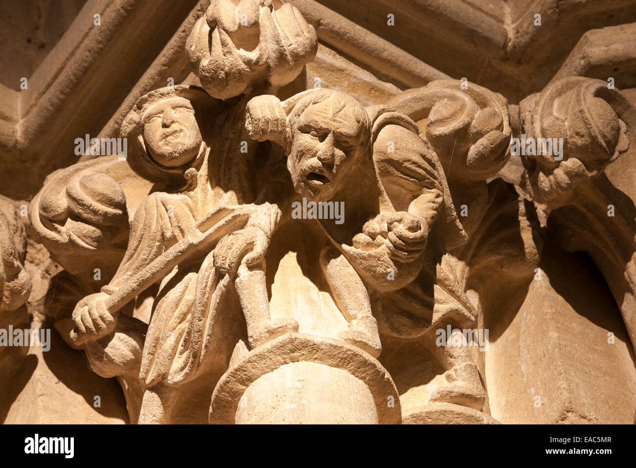 A medieval tone carved capital: part of the story of the grape stealers, Wells Cathedral Stock Photo