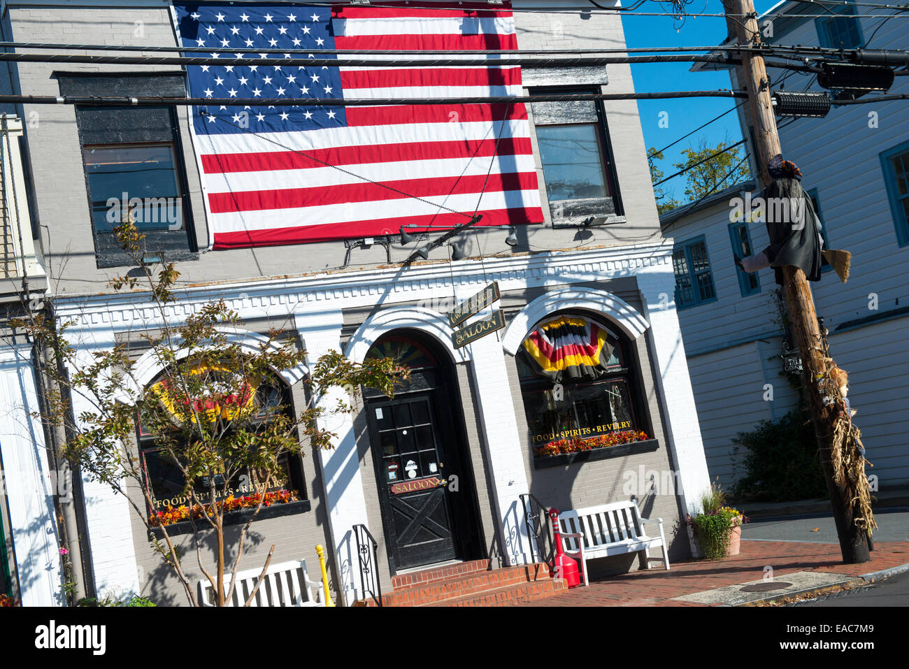 Revelry bar hi-res stock photography and images - Alamy