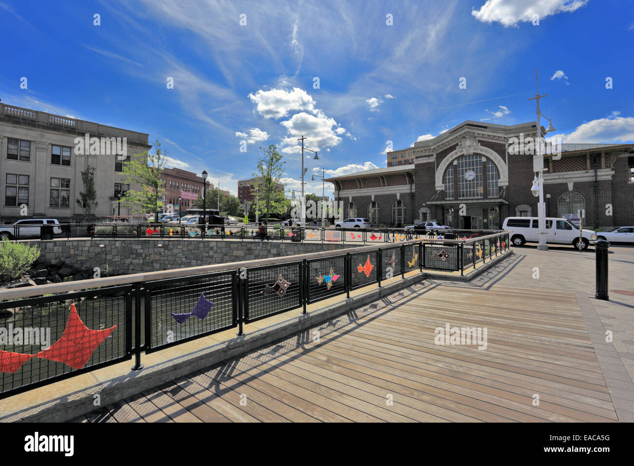 Larkin Plaza Yonkers New York Stock Photo Alamy
