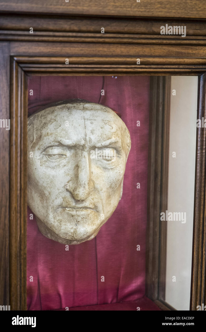 death mask of Dante Alighieri in Palazzo Vecchio, Florence Stock Photo -  Alamy