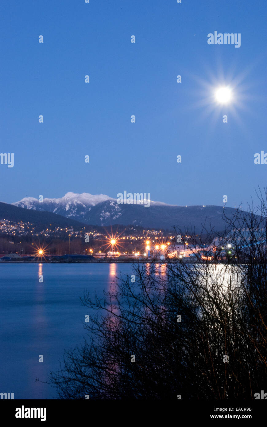 Night scene of downtown Vancouver in Stanley Park Stock Photo - Alamy