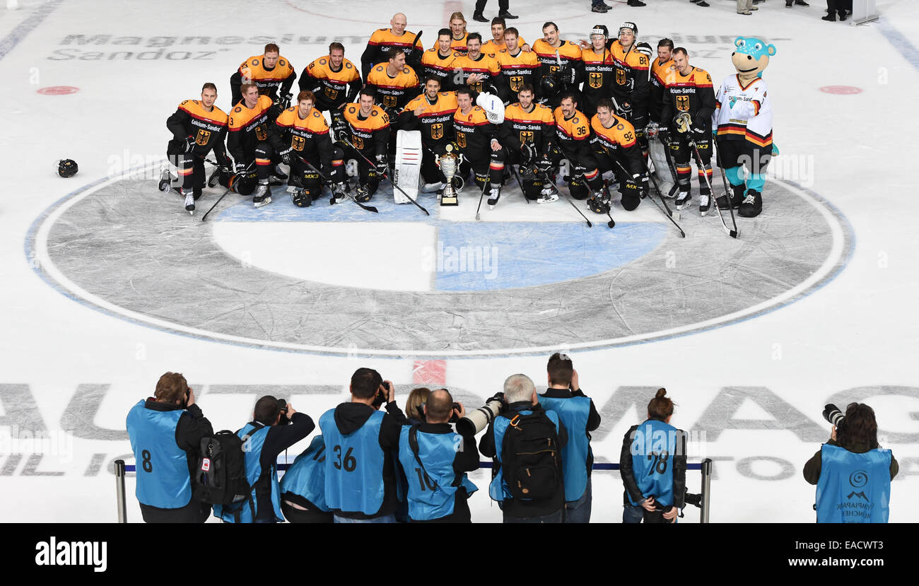 German hockey team poses in hires stock photography and images Alamy