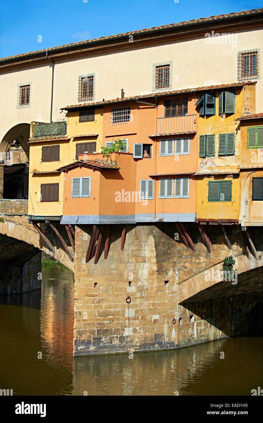 The medieval Ponte Vecchio bridge crossing the River Arno in the historic centre of Florence, UNESCO World Heritage Site Stock Photo