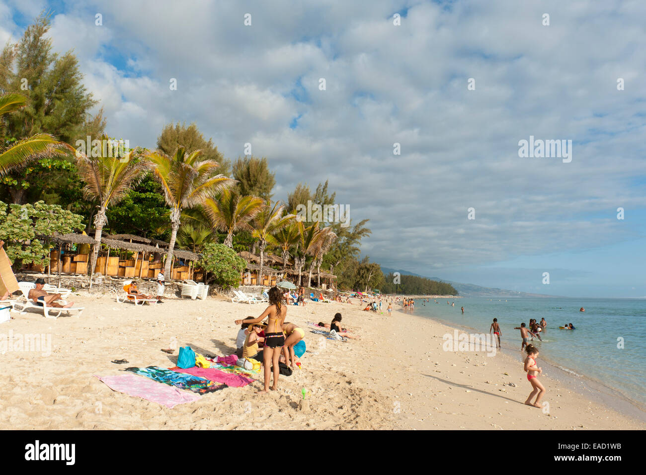 Sandy beach, holiday-makers, L'Hermitage, Saint-Gilles-les-Bains, Indian Ocean, Réunion Stock Photo